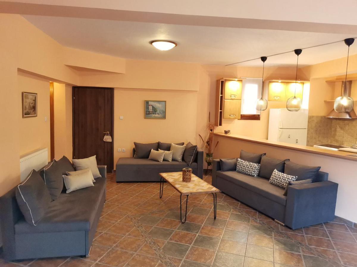Christie'S Ground Floor Apartment By The Sea Kato Gatzea Esterno foto
